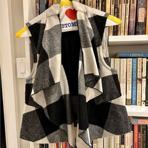 GAP Black and White Plaid Open-Front Vest